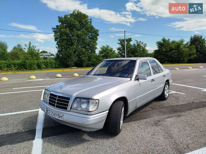 Mercedes-Benz E-Class 1989