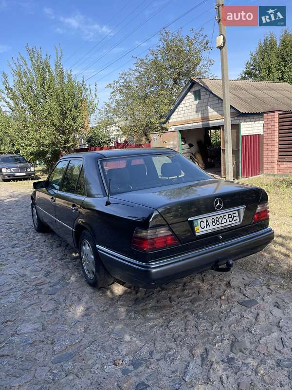 Седан Mercedes-Benz E-Class 1994 в Черкассах фото 5 Седан Mercedes-Benz E-Class 1994 в Черкассах