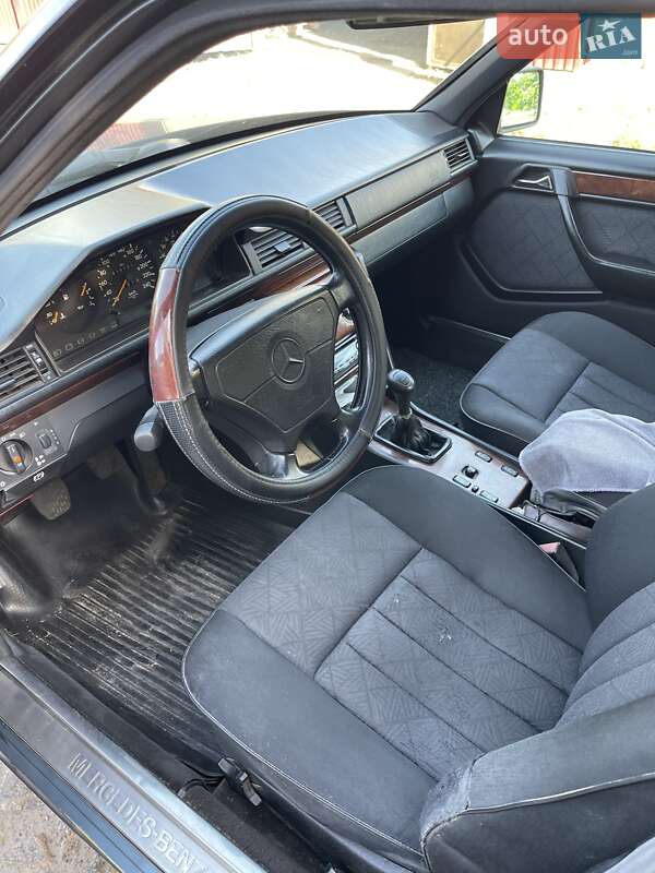 Седан Mercedes-Benz E-Class 1994 в Черкассах фото 7 Седан Mercedes-Benz E-Class 1994 в Черкассах