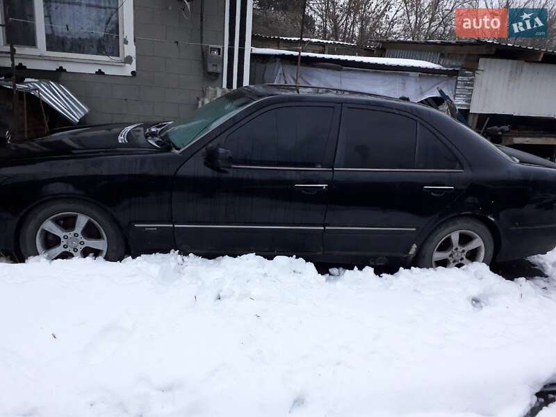 Седан Mercedes-Benz E-Class 2001 в Сарате