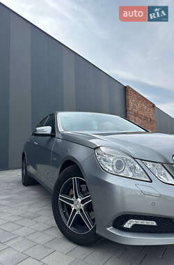 Седан Mercedes-Benz E-Class 2009 в Хмельницком