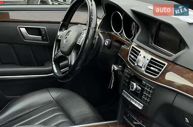 Седан Mercedes-Benz E-Class 2013 в Львові