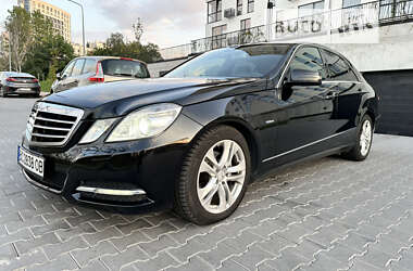 Седан Mercedes-Benz E-Class 2012 в Львове