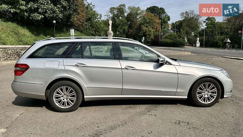Универсал Mercedes-Benz E-Class 2011 в 