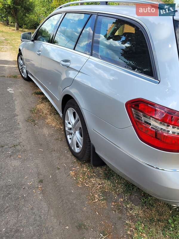 Універсал Mercedes-Benz E-Class 2012 в Кременчуці