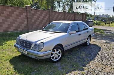 Седан Mercedes-Benz E-Class 1998 в Луцьку