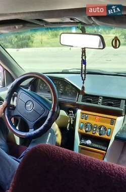Седан Mercedes-Benz E-Class 1994 в 