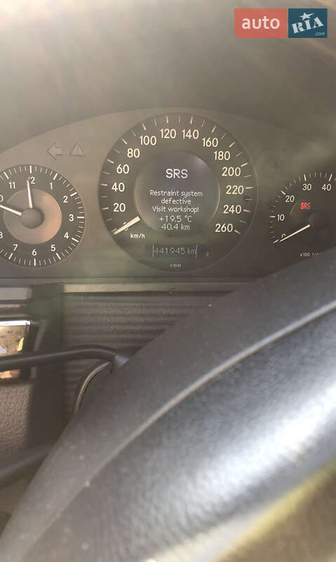 Седан Mercedes-Benz E-Class 2005 в Сокале