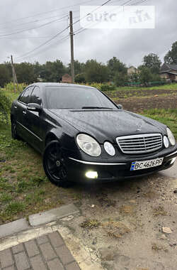 Седан Mercedes-Benz E-Class 2004 в Винниках