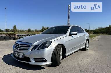 Седан Mercedes-Benz E-Class 2012 в Львові