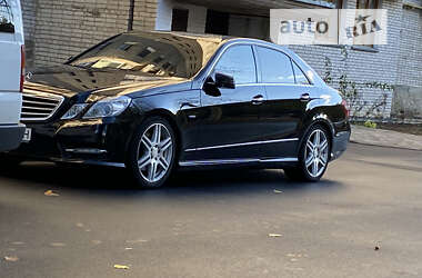 Седан Mercedes-Benz E-Class 2012 в Виннице