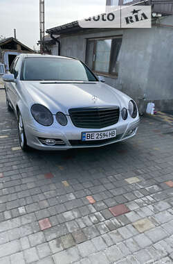 Седан Mercedes-Benz E-Class 2006 в Николаеве