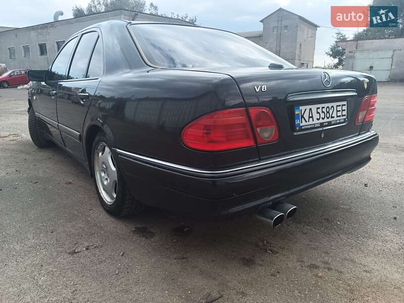 Седан Mercedes-Benz E-Class 1996 в Киеве