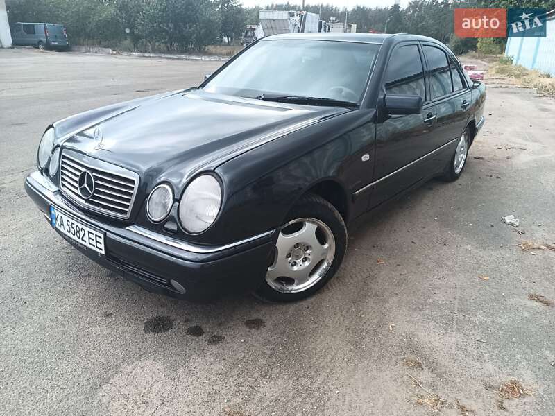 Седан Mercedes-Benz E-Class 1996 в Киеве