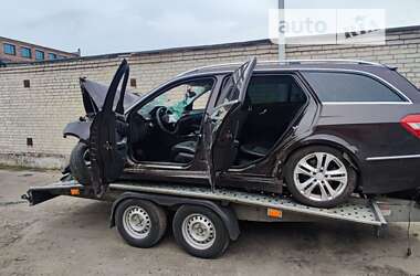 Универсал Mercedes-Benz E-Class 2011 в Луцке