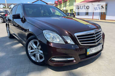 Седан Mercedes-Benz E-Class 2010 в Львове