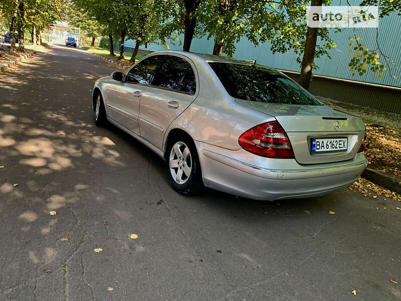 Седан Mercedes-Benz E-Class 2002 в Житомире