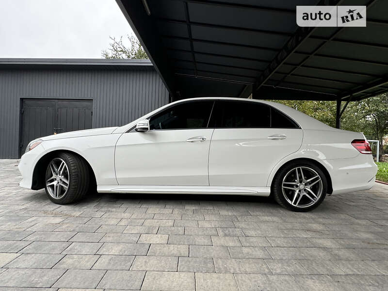 Седан Mercedes-Benz E-Class 2015 в Сокале