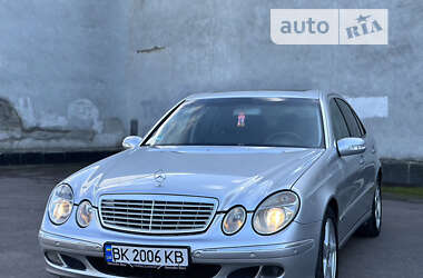 Седан Mercedes-Benz E-Class 2003 в Рівному