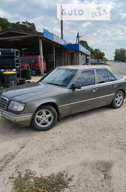 Седан Mercedes-Benz E-Class 1994 в Теребовлі