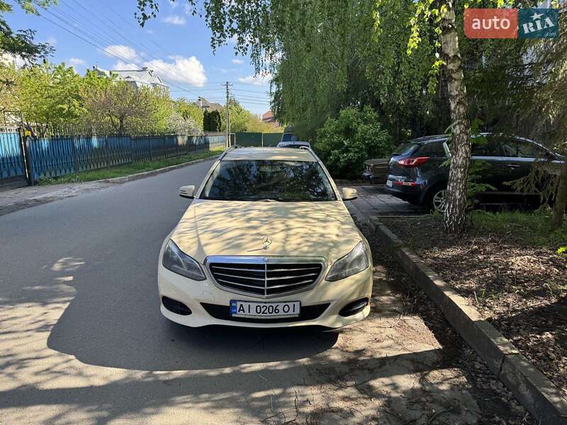 Універсал Mercedes-Benz E-Class 2013 в Києві