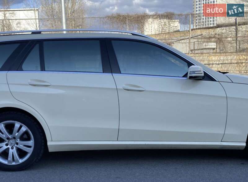 Універсал Mercedes-Benz E-Class 2013 в Києві