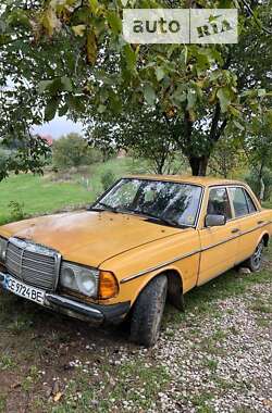 Седан Mercedes-Benz E-Class 1980 в Чернівцях