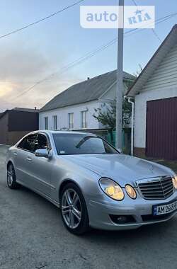 Седан Mercedes-Benz E-Class 2006 в Малине