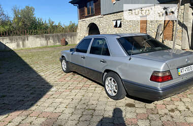 Седан Mercedes-Benz E-Class 1994 в Косове