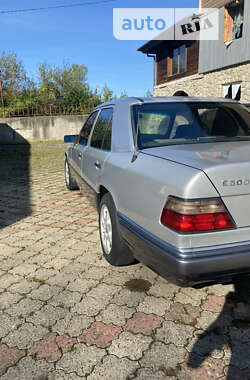 Седан Mercedes-Benz E-Class 1994 в Косове