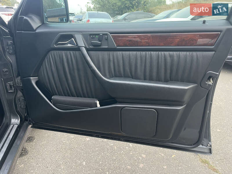 Седан Mercedes-Benz E-Class 1994 в Киеве