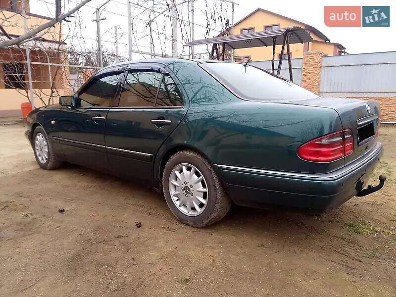 Седан Mercedes-Benz E-Class 1999 в Одессе
