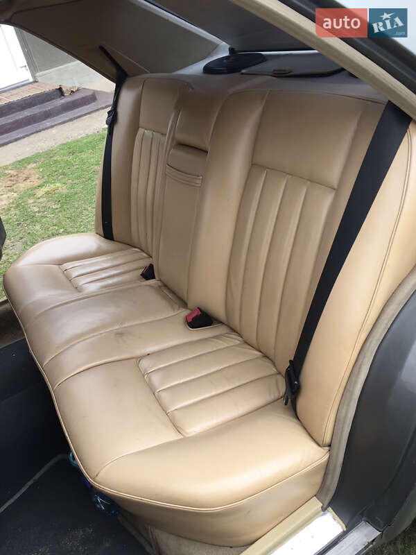 Седан Mercedes-Benz E-Class 1992 в Чернівцях