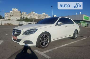 Седан Mercedes-Benz E-Class 2015 в Киеве