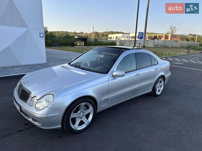 Седан Mercedes-Benz E-Class 2004 в Виноградове