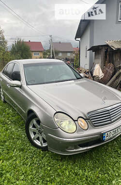 Седан Mercedes-Benz E-Class 2003 в Дубовому