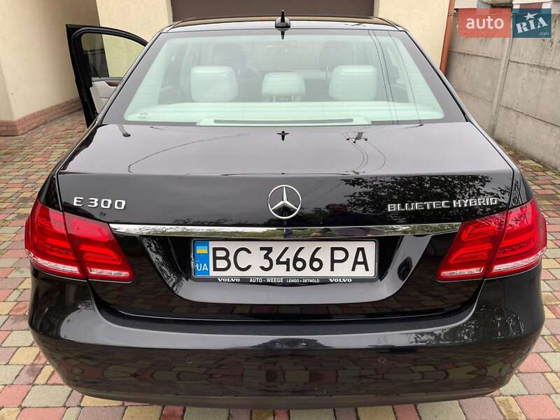 Седан Mercedes-Benz E-Class 2013 в Києві