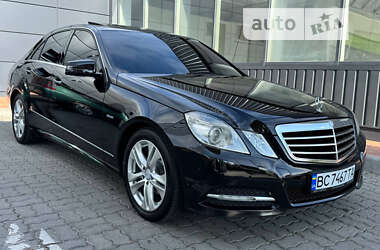 Седан Mercedes-Benz E-Class 2011 в Черновцах