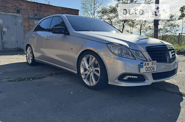 Седан Mercedes-Benz E-Class 2009 в Житомирі