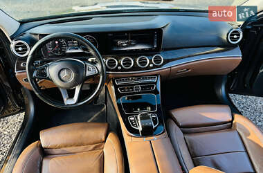 Седан Mercedes-Benz E-Class 2016 в 