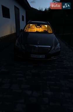 Универсал Mercedes-Benz E-Class 2012 в 
