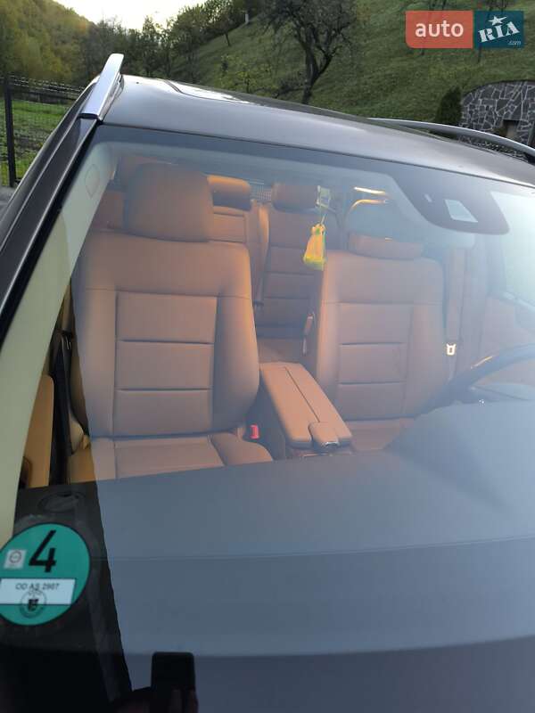 Універсал Mercedes-Benz E-Class 2012 в Сваляві