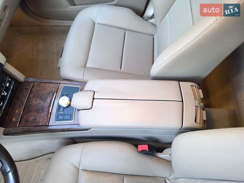 Універсал Mercedes-Benz E-Class 2012 в Сваляві