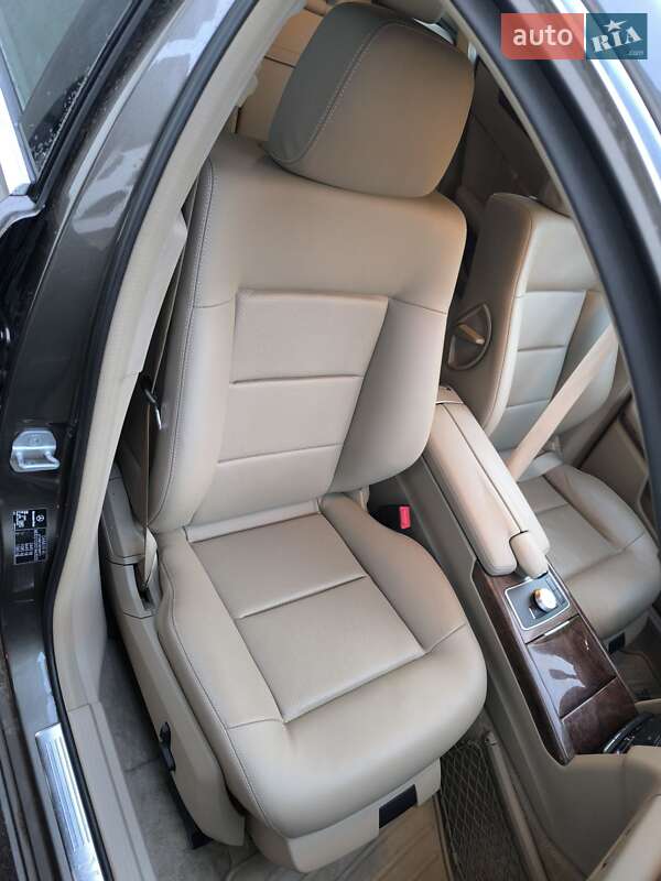 Універсал Mercedes-Benz E-Class 2012 в Сваляві