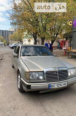 Седан Mercedes-Benz E-Class 1989 в Львове