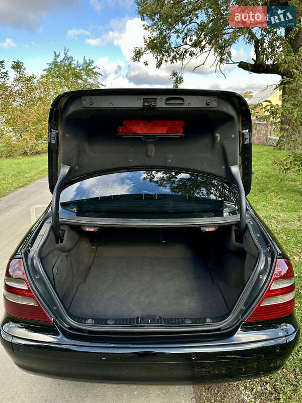 Седан Mercedes-Benz E-Class 2003 в Тернополі