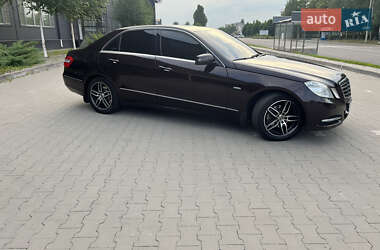 Седан Mercedes-Benz E-Class 2010 в 