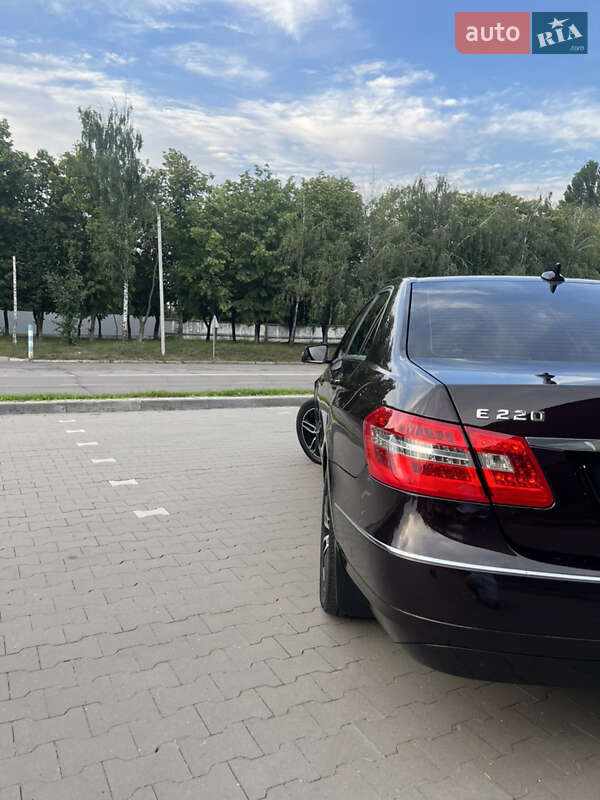 Седан Mercedes-Benz E-Class 2010 в Білій Церкві фото 25 Седан Mercedes-Benz E-Class 2010 в Білій Церкві