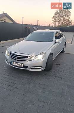 Седан Mercedes-Benz E-Class 2011 в Чернівцях