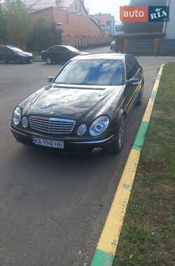 Седан Mercedes-Benz E-Class 2004 в Киеве